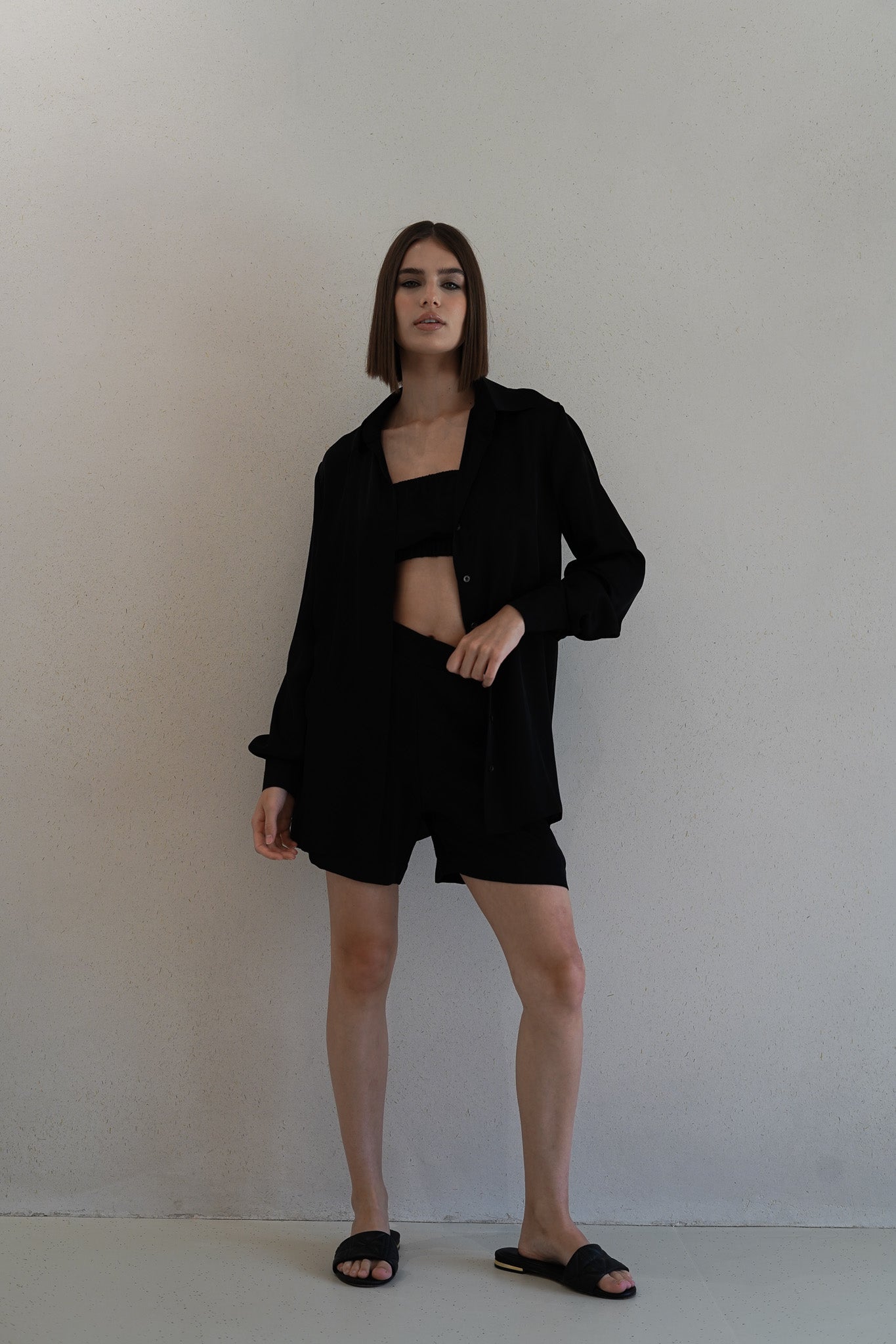 Isa black shorts II